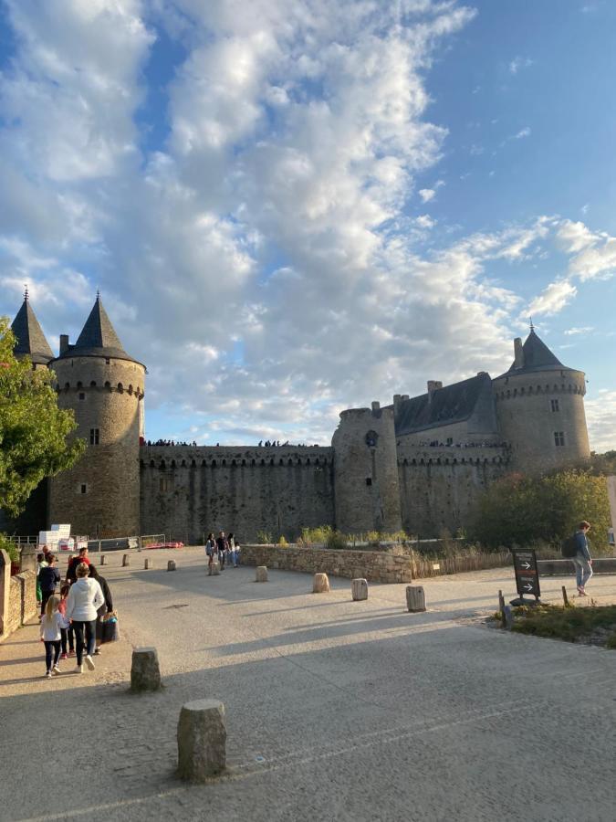 L'Emeraude - Logement Tout Confort - Wifi - Parking - Centre Ville Leilighet Vannes Eksteriør bilde